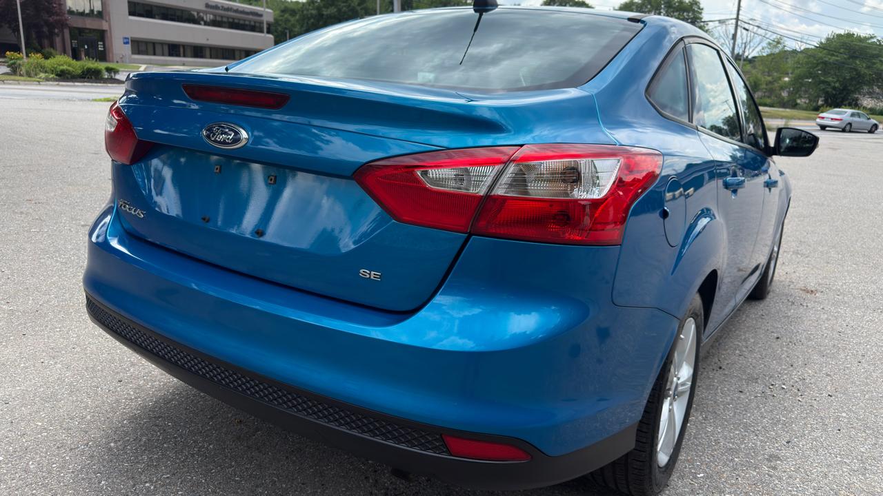Ford Focus SE Sedan 2013