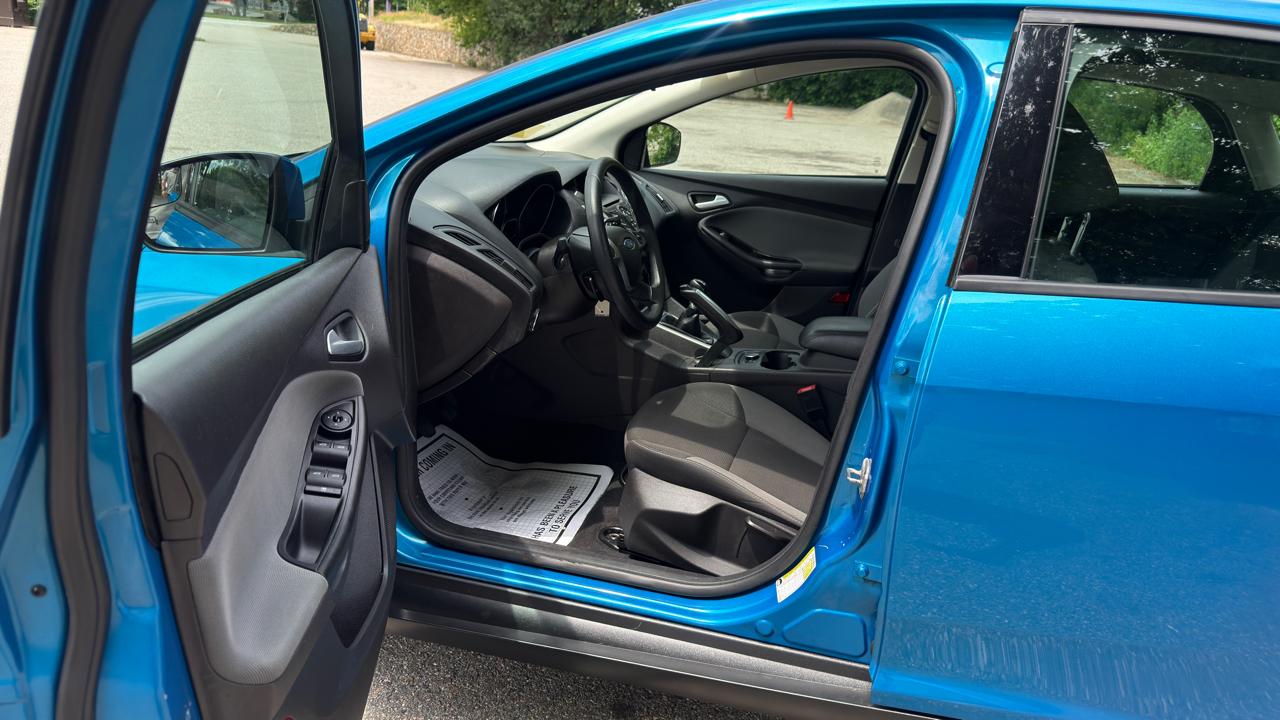Ford Focus SE Sedan 2013