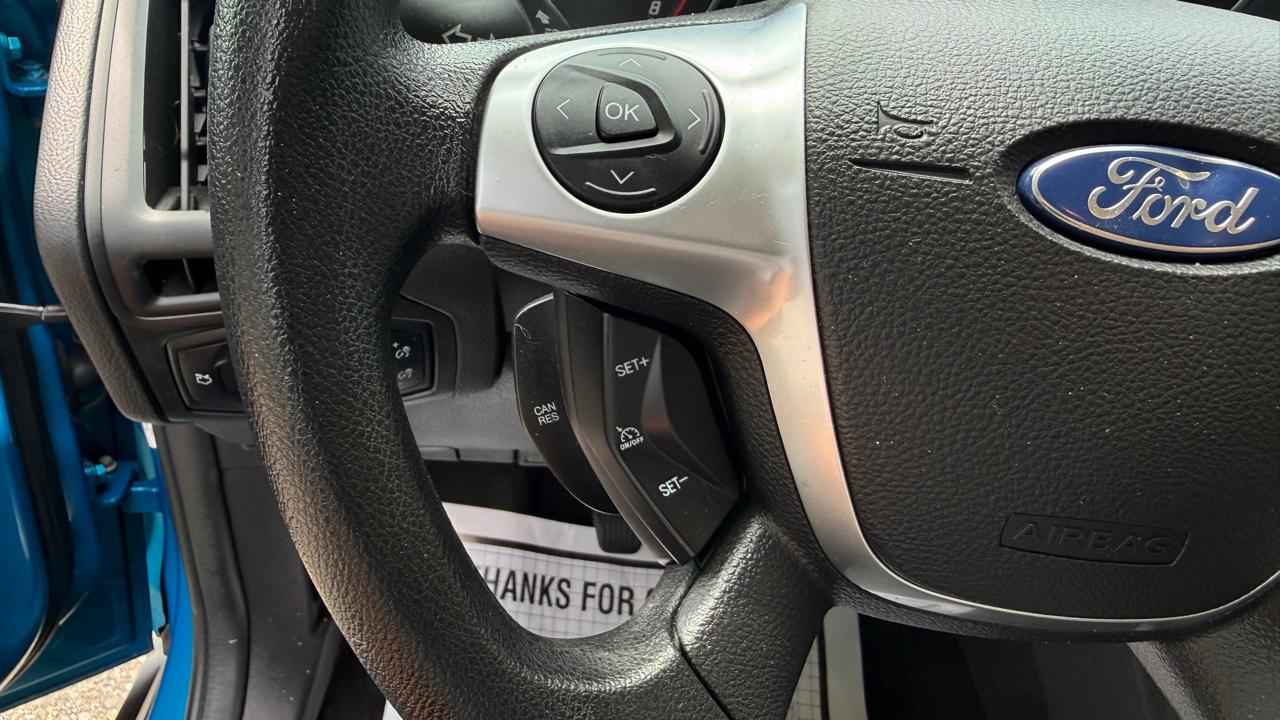 Ford Focus SE Sedan 2013