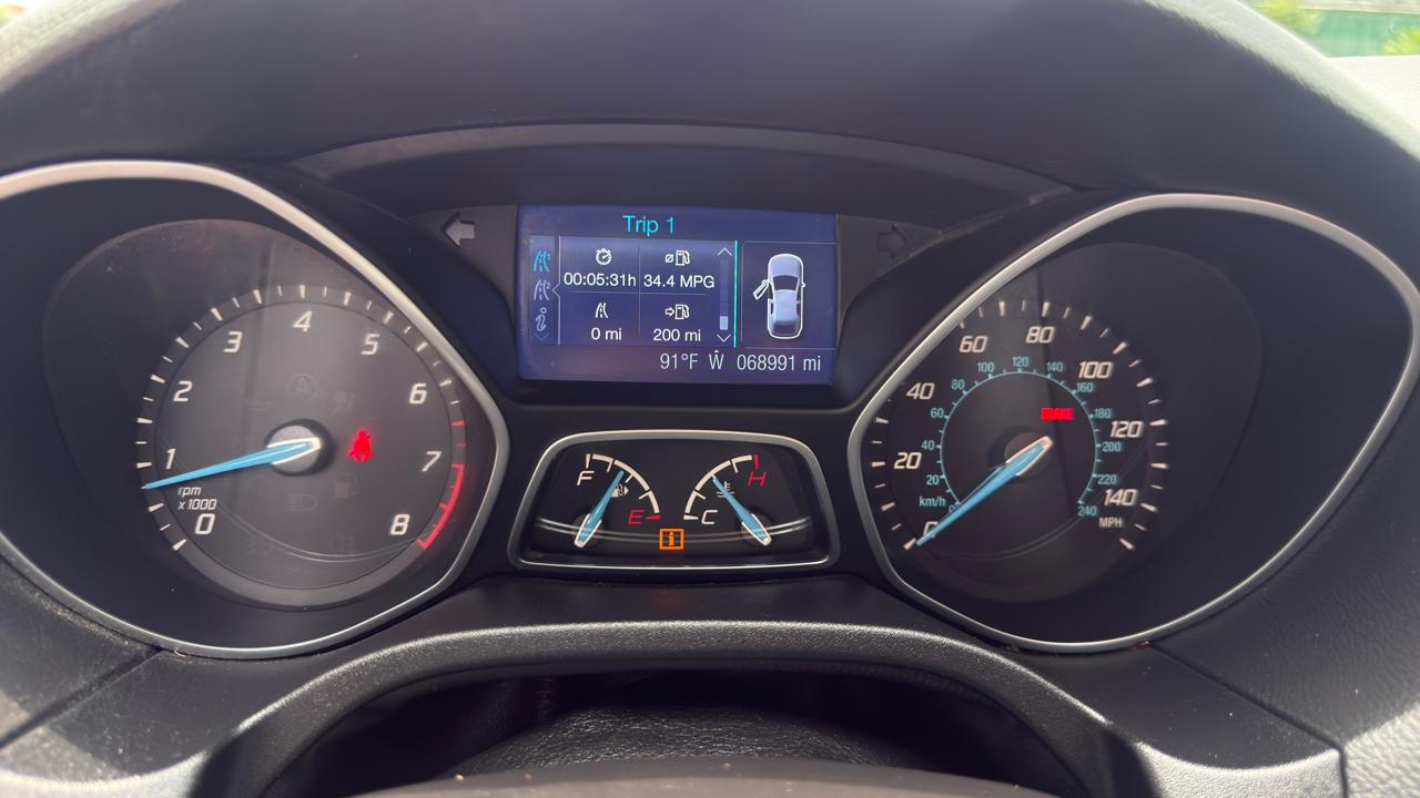 Ford Focus SE Sedan 2013