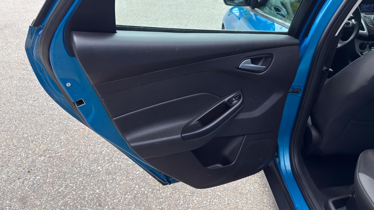 Ford Focus SE Sedan 2013