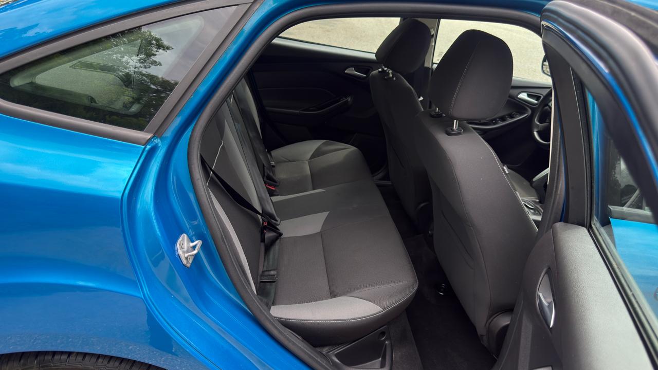 Ford Focus SE Sedan 2013