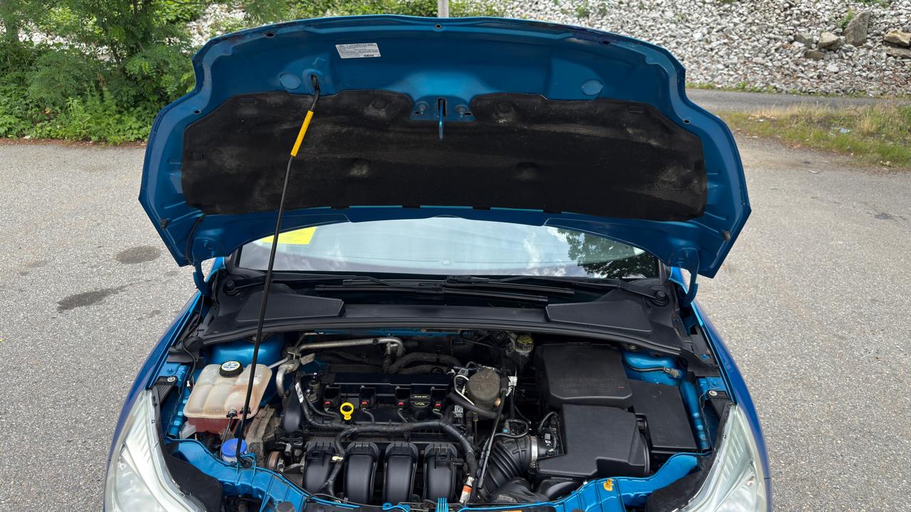 Ford Focus SE Sedan 2013