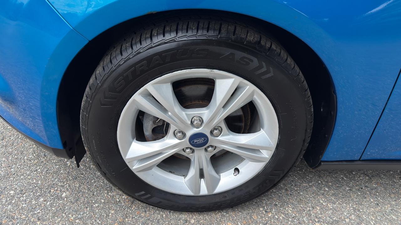 Ford Focus SE Sedan 2013