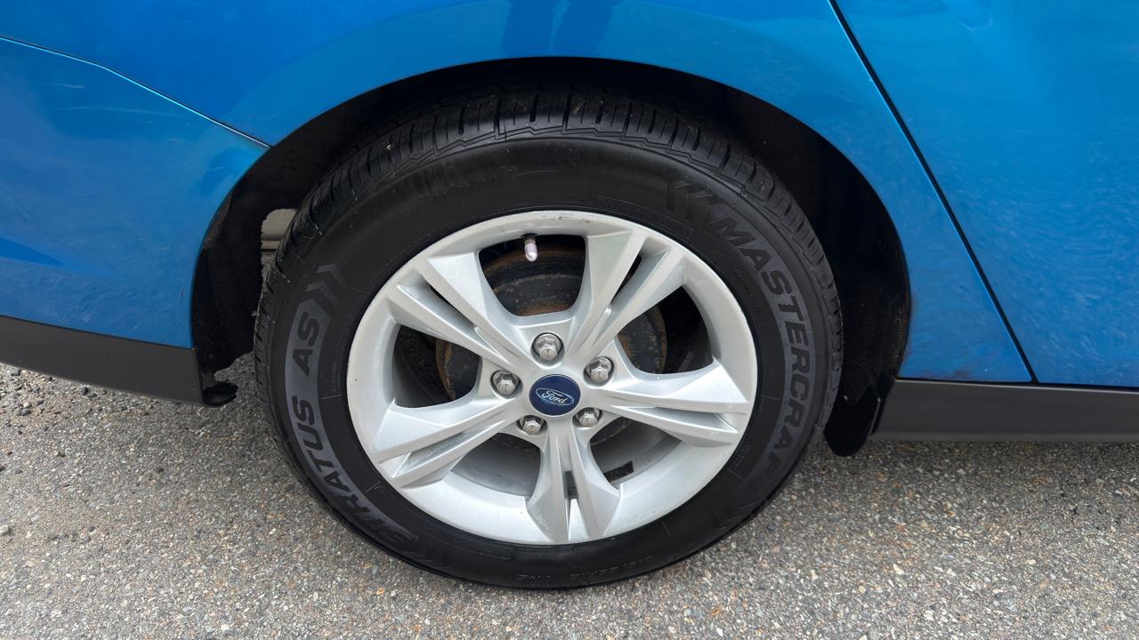 Ford Focus SE Sedan 2013