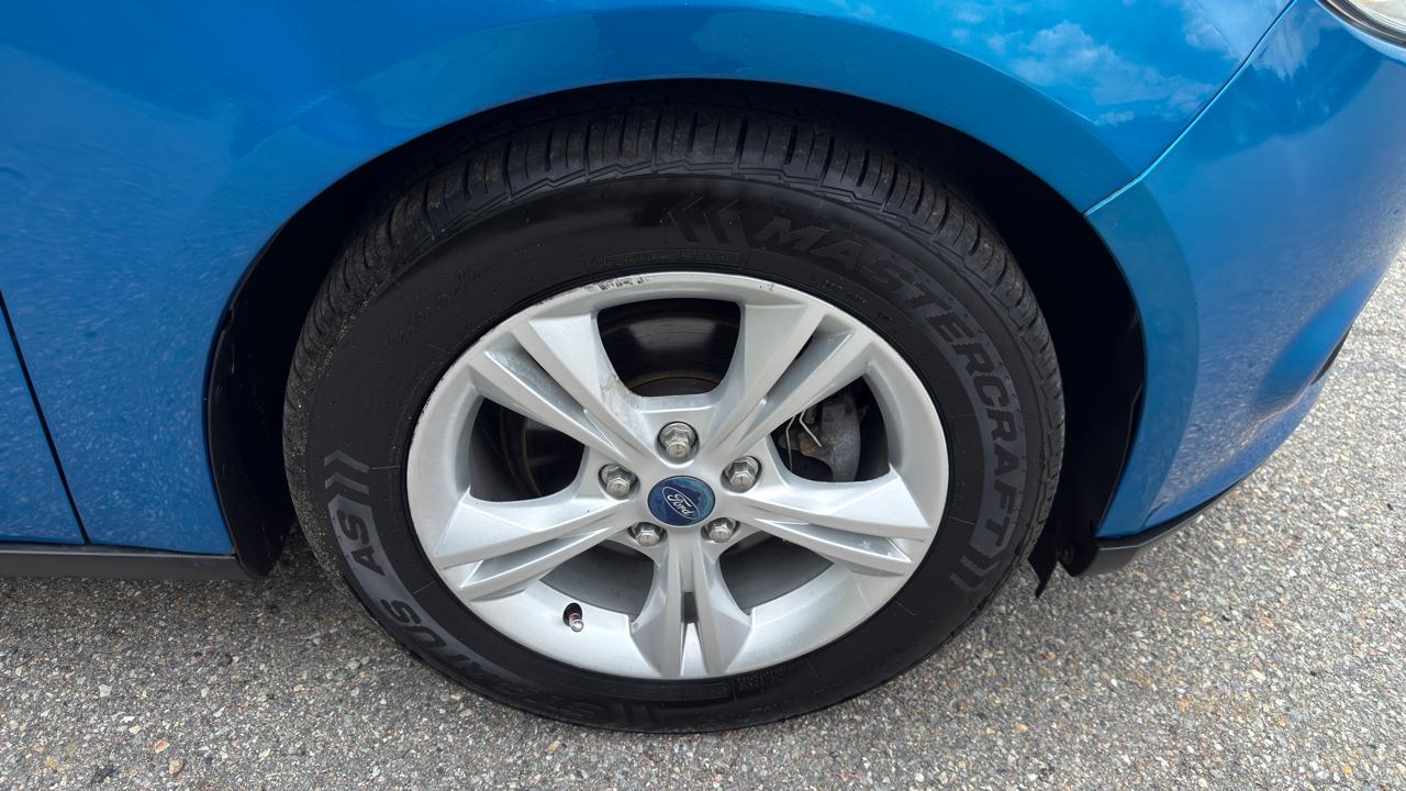 Ford Focus SE Sedan 2013