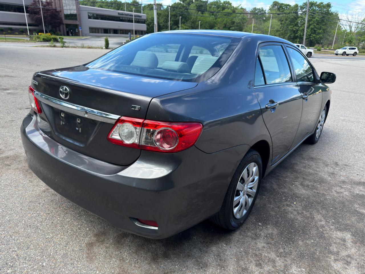 Toyota Corolla LE 4-Speed AT 2013