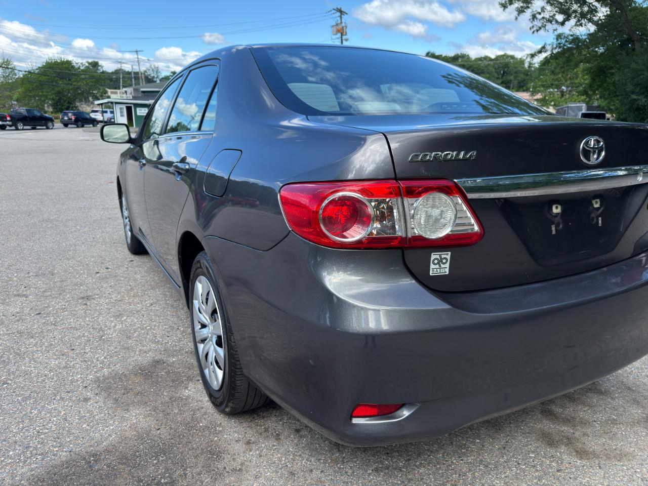 Toyota Corolla LE 4-Speed AT 2013