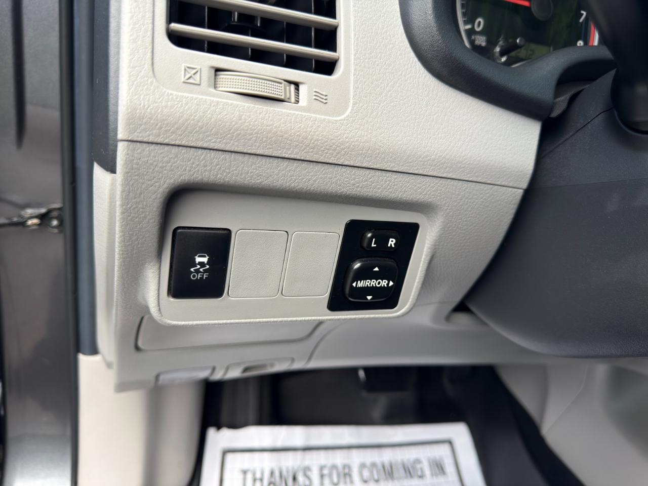 Toyota Corolla LE 4-Speed AT 2013