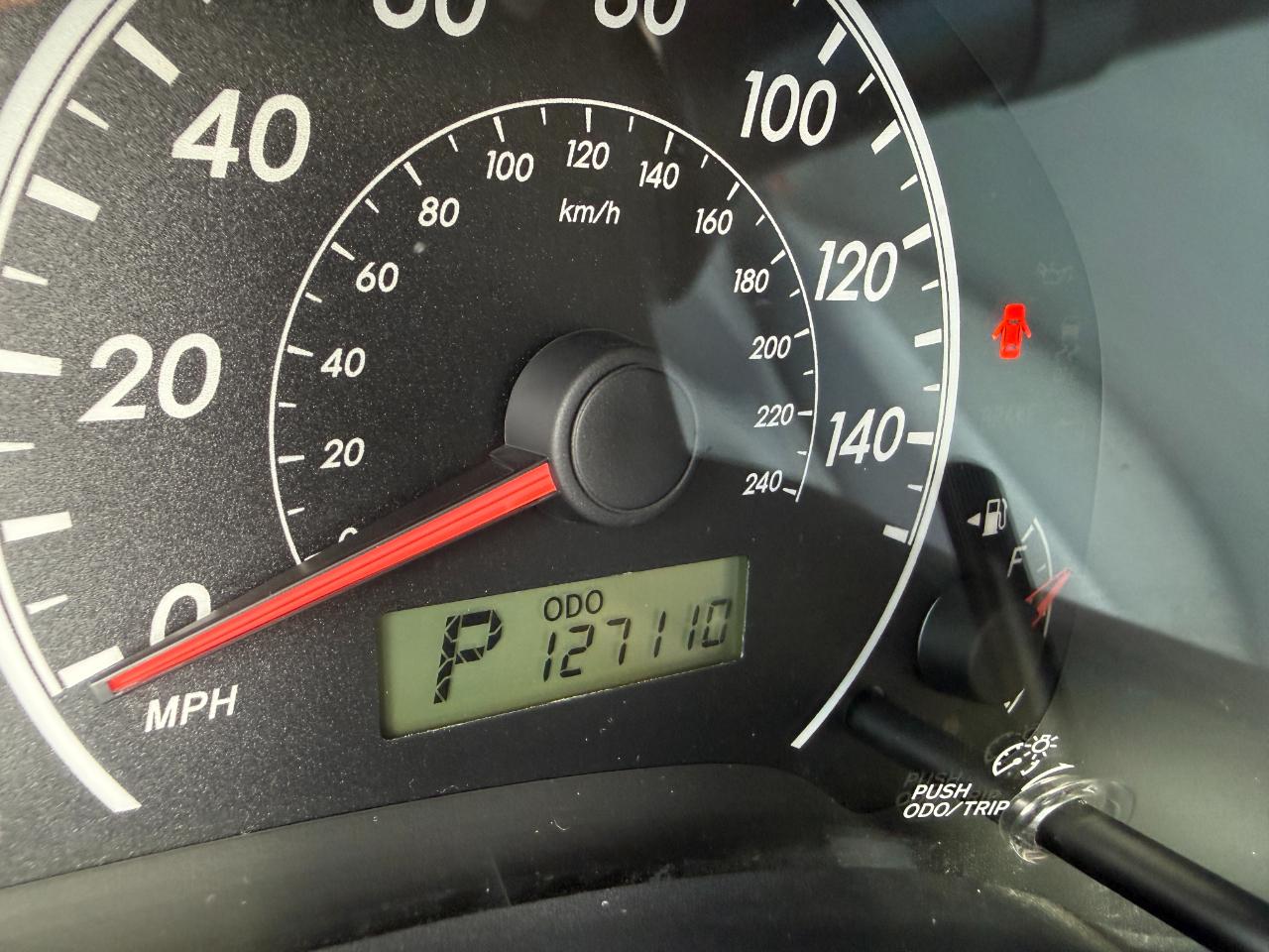 Toyota Corolla LE 4-Speed AT 2013