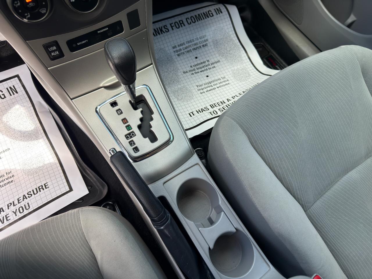 Toyota Corolla LE 4-Speed AT 2013
