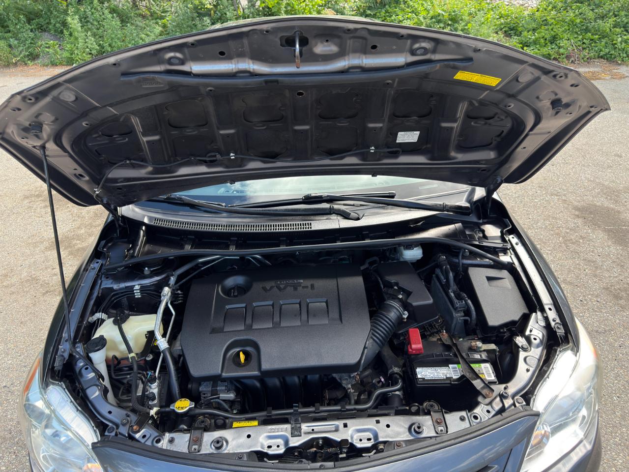 Toyota Corolla LE 4-Speed AT 2013