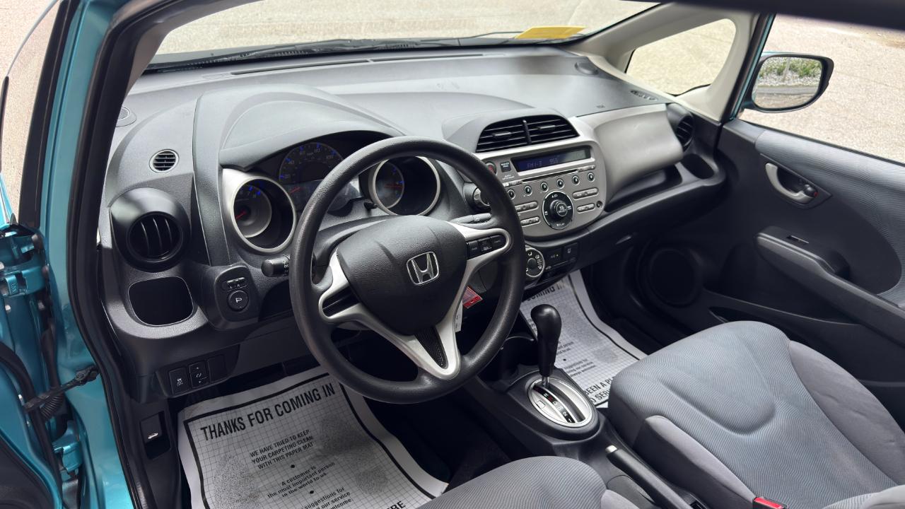 Honda Fit 5-Speed AT 2012