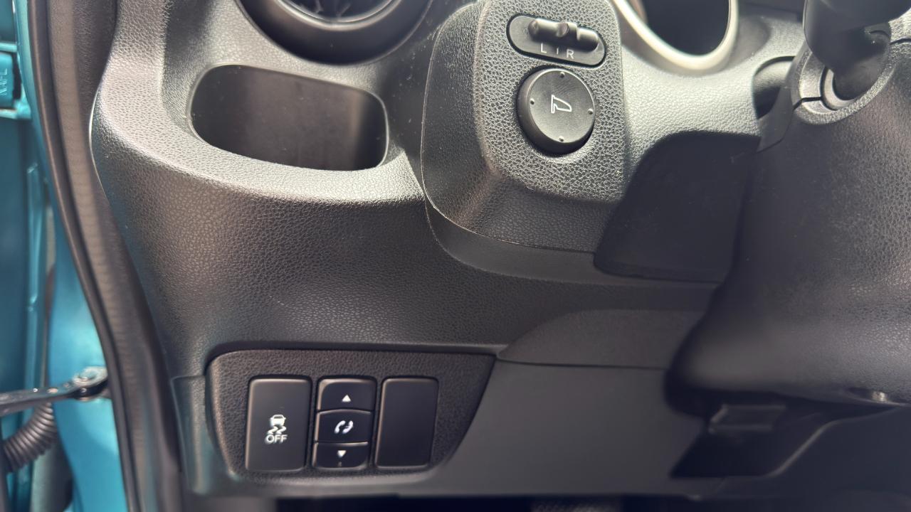 Honda Fit 5-Speed AT 2012