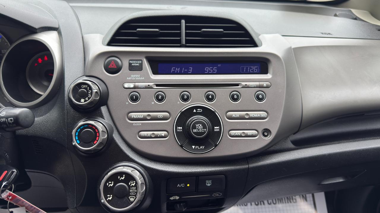 Honda Fit 5-Speed AT 2012