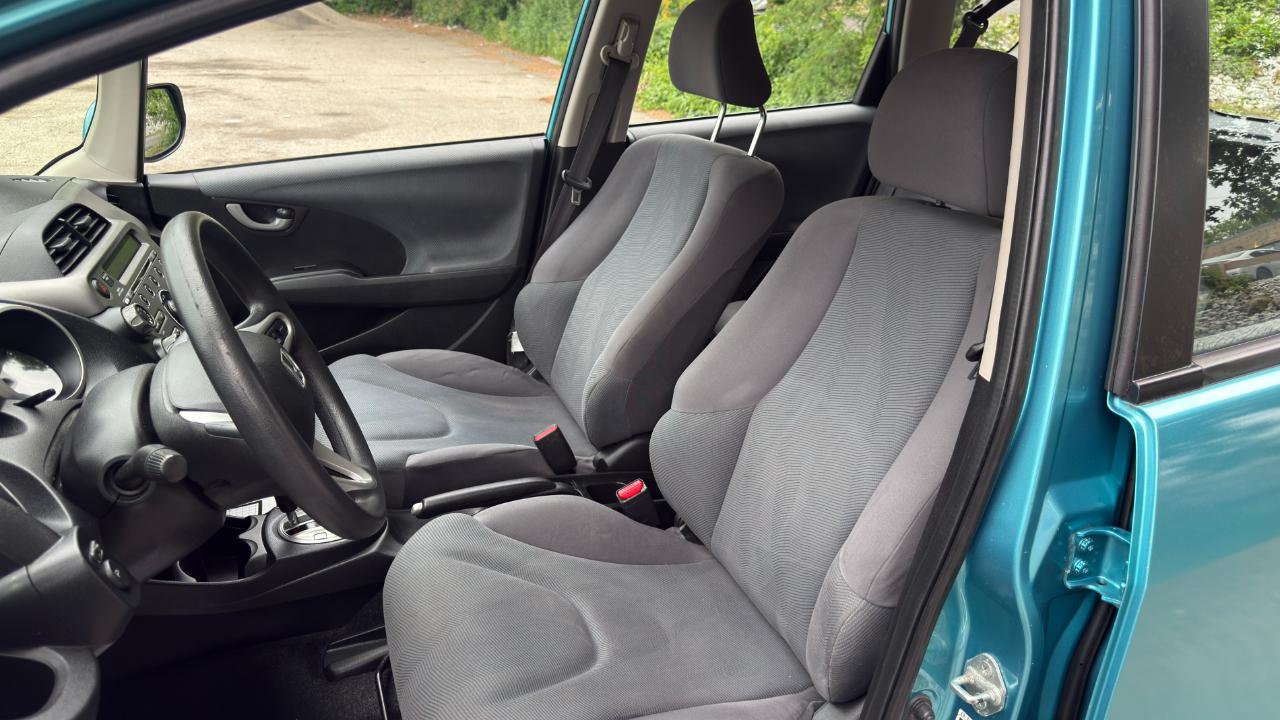 Honda Fit 5-Speed AT 2012