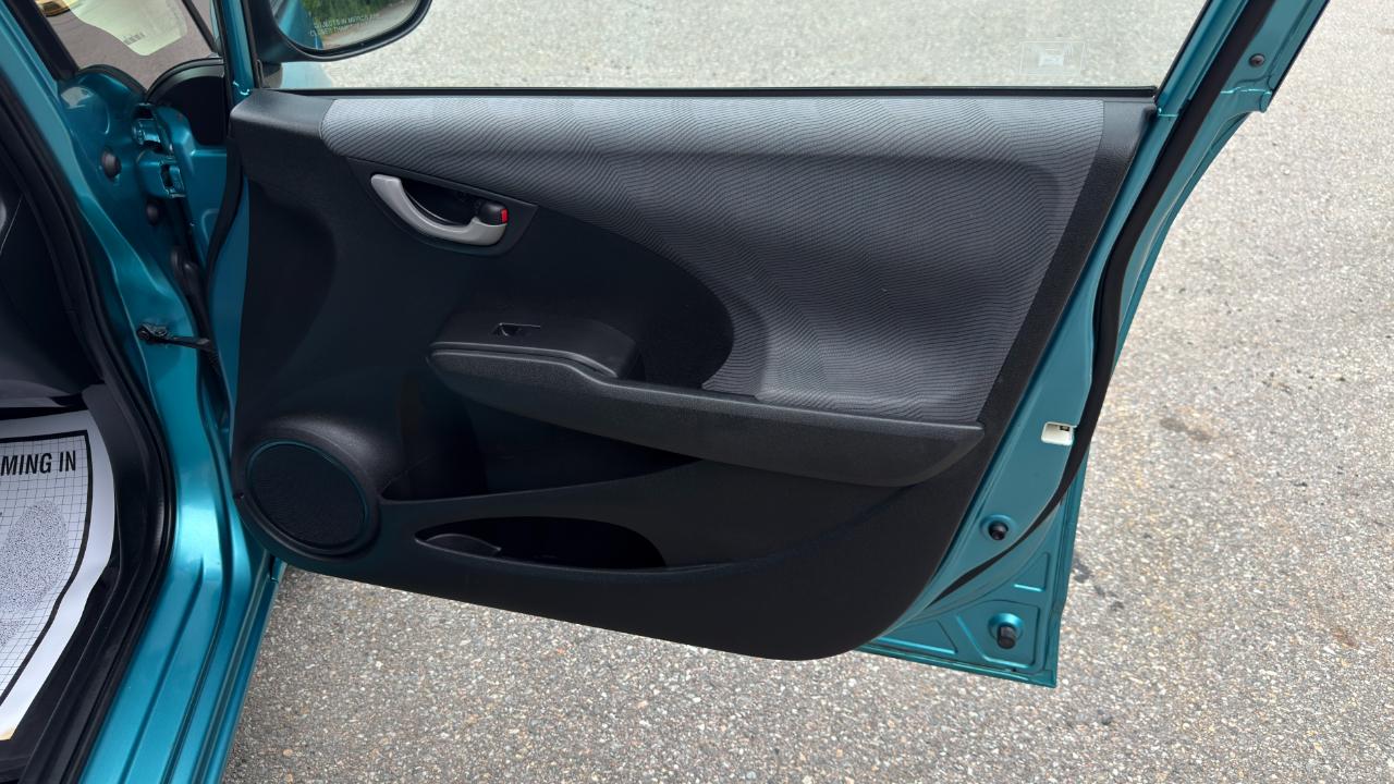 Honda Fit 5-Speed AT 2012