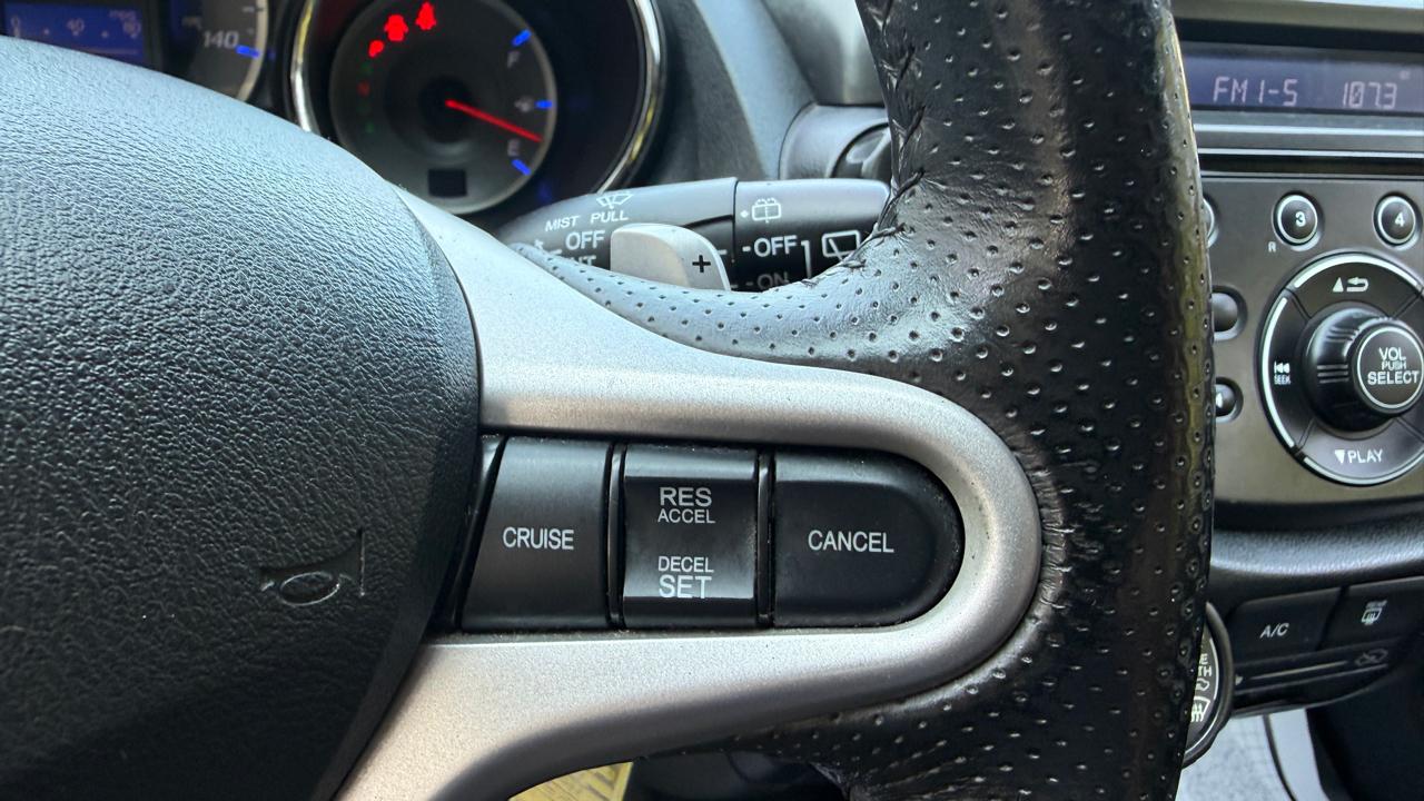 Honda Fit Sport 5-Speed AT 2013