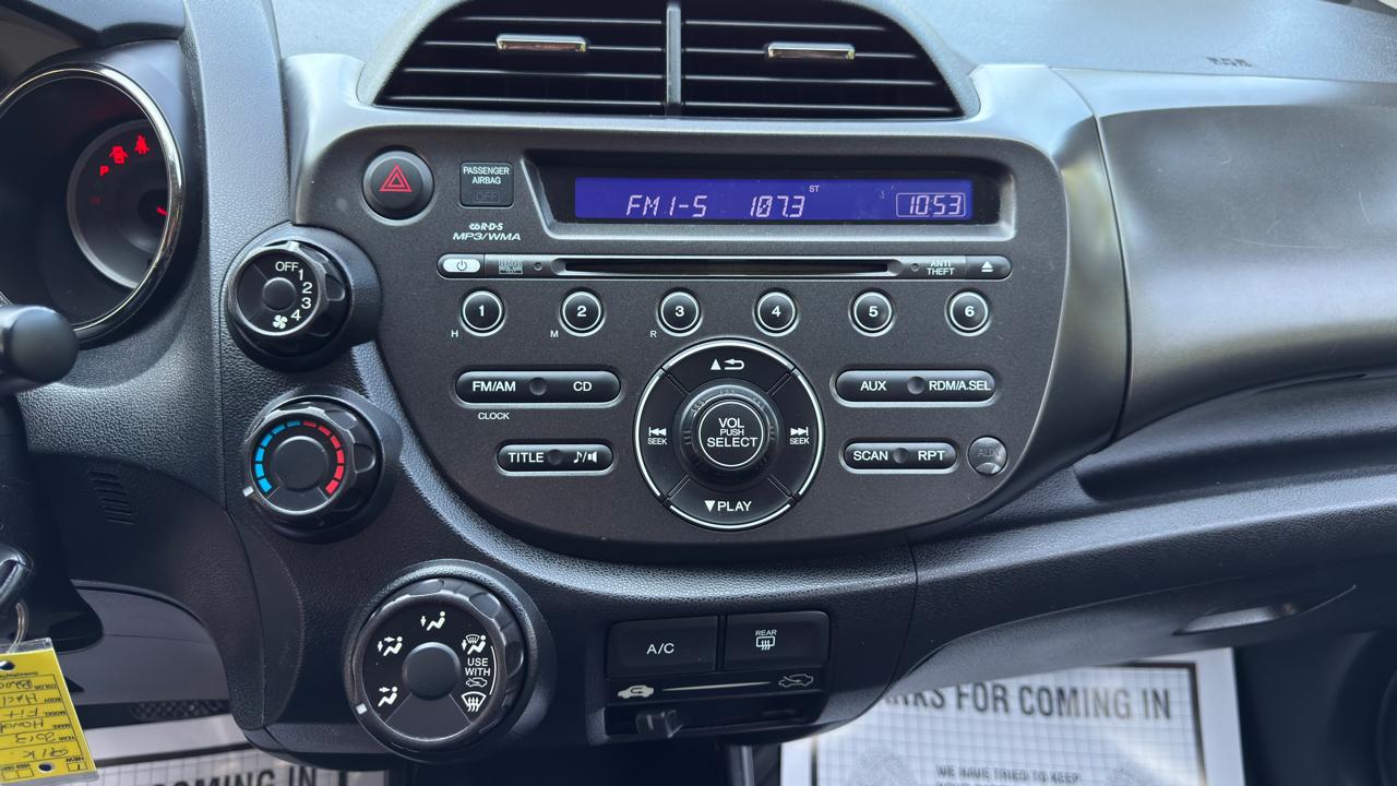 Honda Fit Sport 5-Speed AT 2013