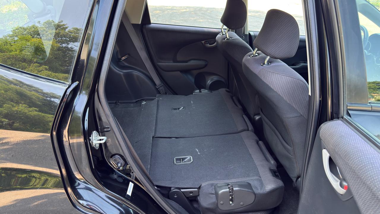 Honda Fit Sport 5-Speed AT 2013