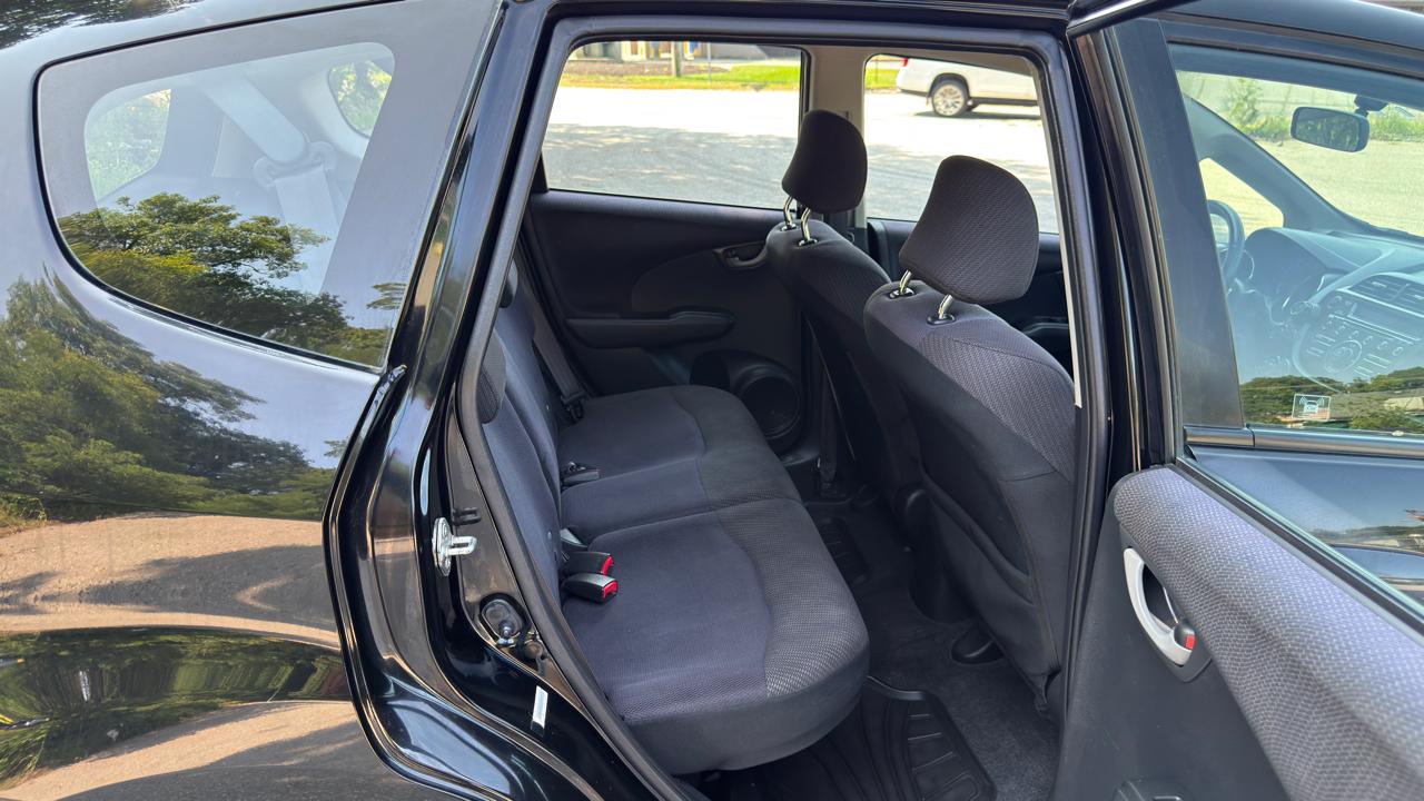 Honda Fit Sport 5-Speed AT 2013