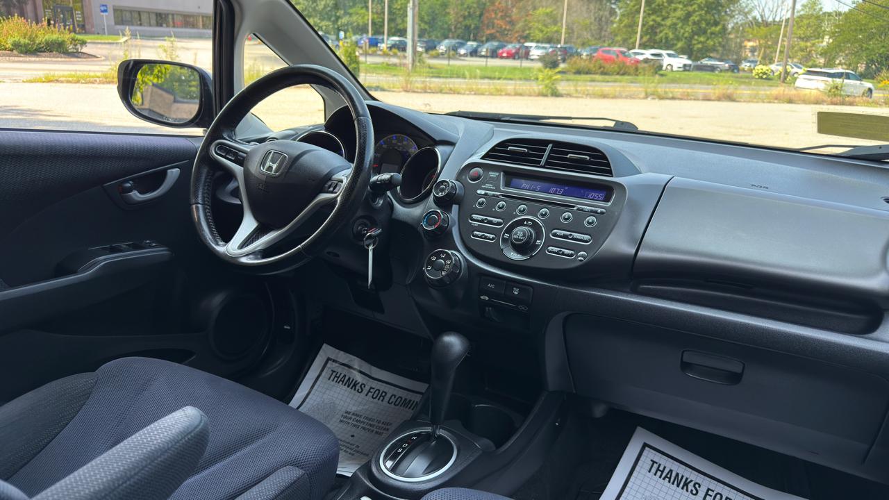Honda Fit Sport 5-Speed AT 2013