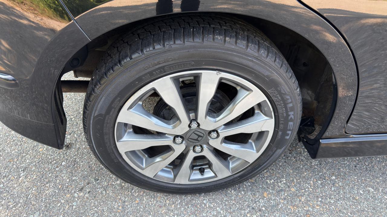 Honda Fit Sport 5-Speed AT 2013
