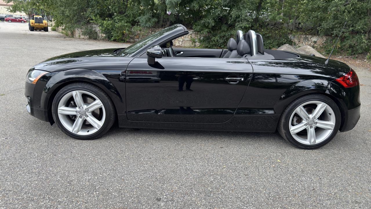 Audi TT 2.0T Roadster quattro S tronic 2012