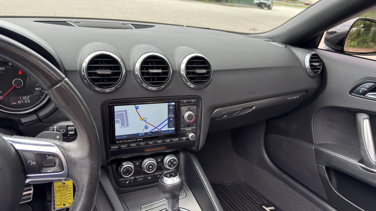 Audi TT 2.0T Roadster quattro S tronic 2012