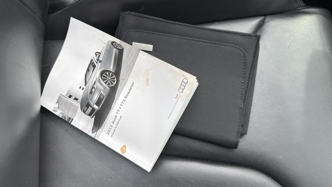 Audi TT 2.0T Roadster quattro S tronic 2012
