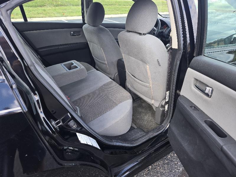 Nissan Sentra 2.0 SR 2010 Nissan Sentra 2.0 SR 2010