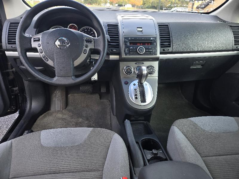 Nissan Sentra 2.0 SR 2010 Nissan Sentra 2.0 SR 2010