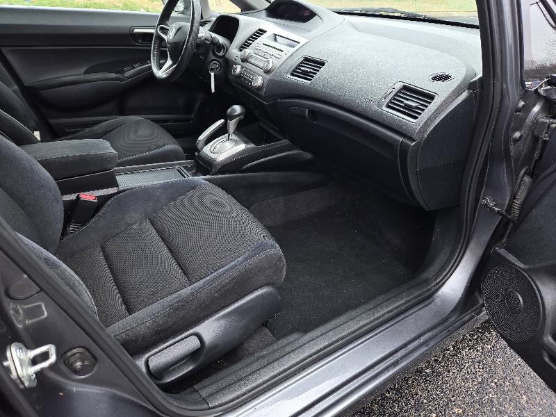 Honda Civic LX-S Sedan 5-Speed AT 2011