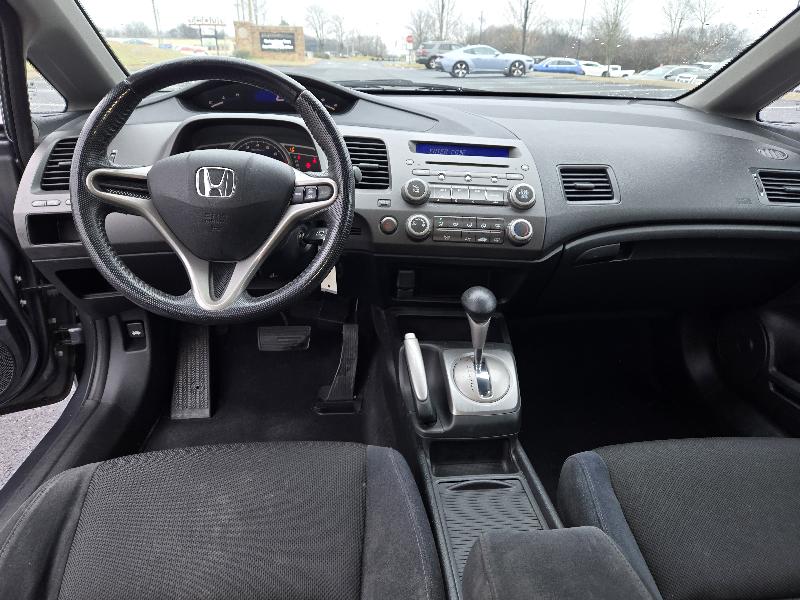 Honda Civic LX-S Sedan 5-Speed AT 2011