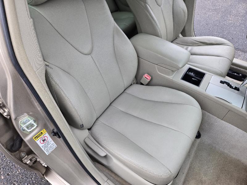 2009 Toyota Camry LE 5-Spd AT