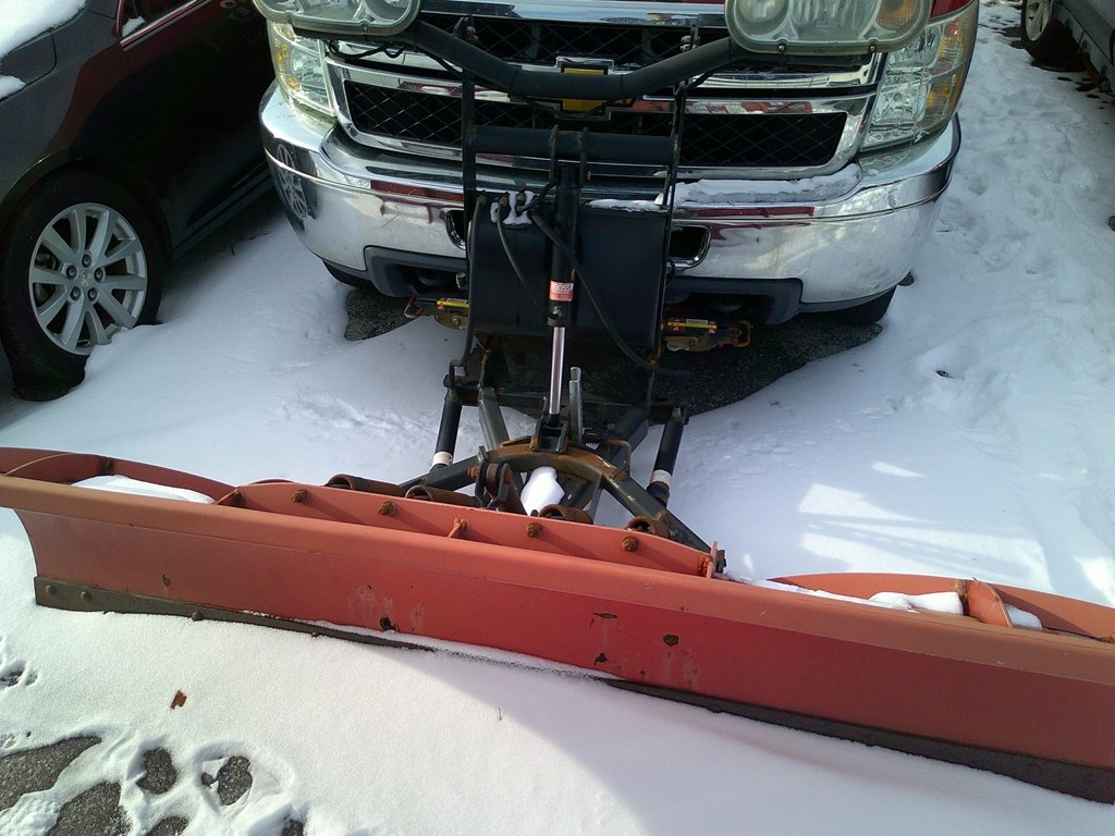 Chevrolet Silverado 3500HD 4WD Reg Cab 133.7" Work Truck 2013