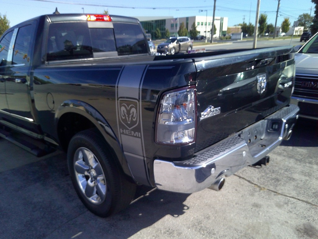 RAM 1500 Big Horn 4x4 Quad Cab 6'4" Box 2018 RAM 1500 Big Horn 4x4 Quad Cab 6'4" Box 2018