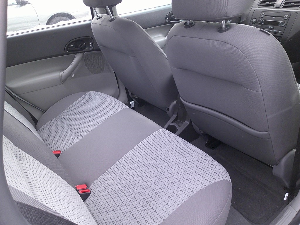 Ford Focus 4dr Sdn SES 2007