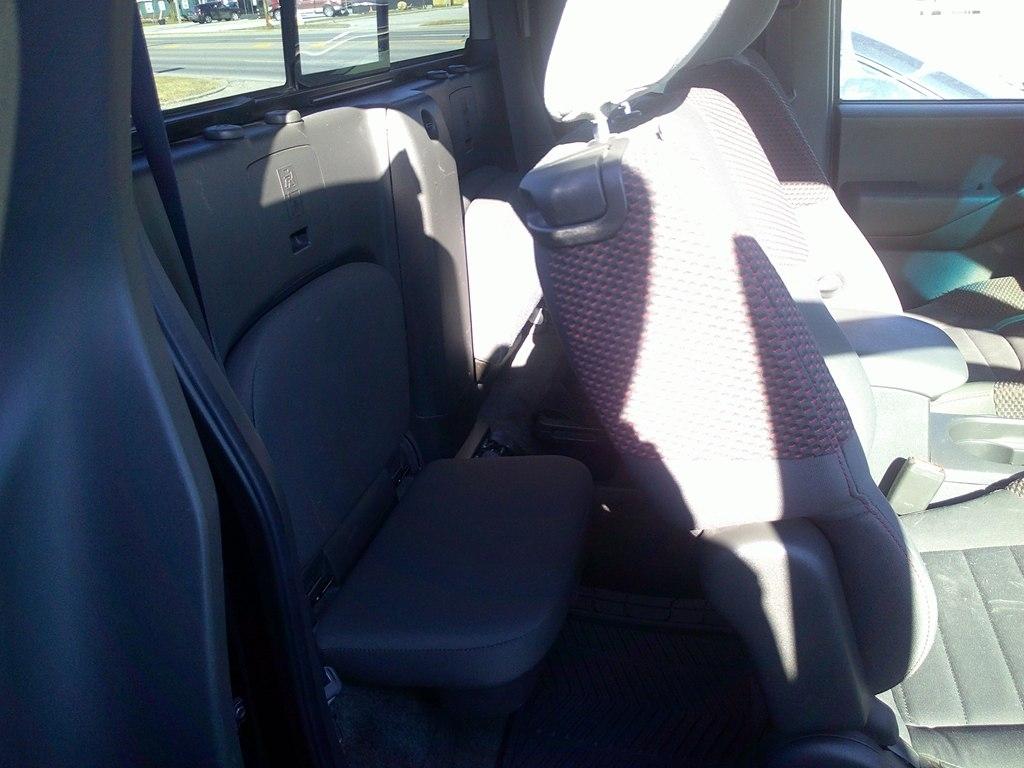 Nissan Frontier 4WD King Cab Auto PRO-4X 2012