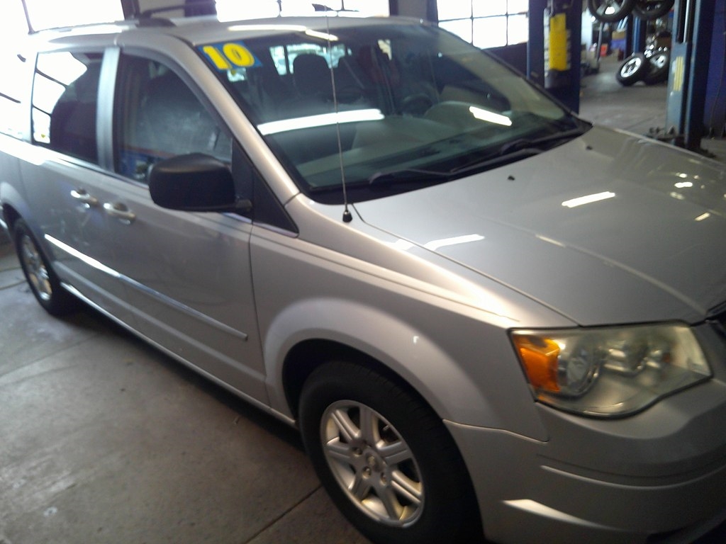 Chrysler Town & Country 4dr Wgn Touring 2010