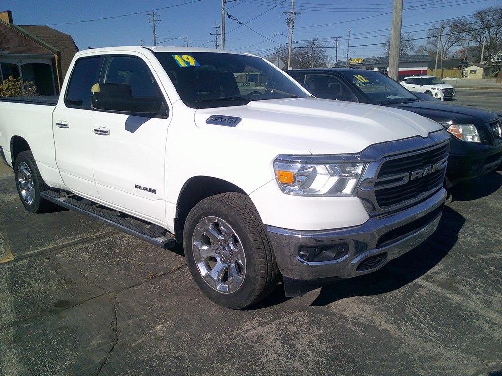 RAM 1500 Big Horn/Lone Star 4x4 Quad Cab 6'4" Box 2019