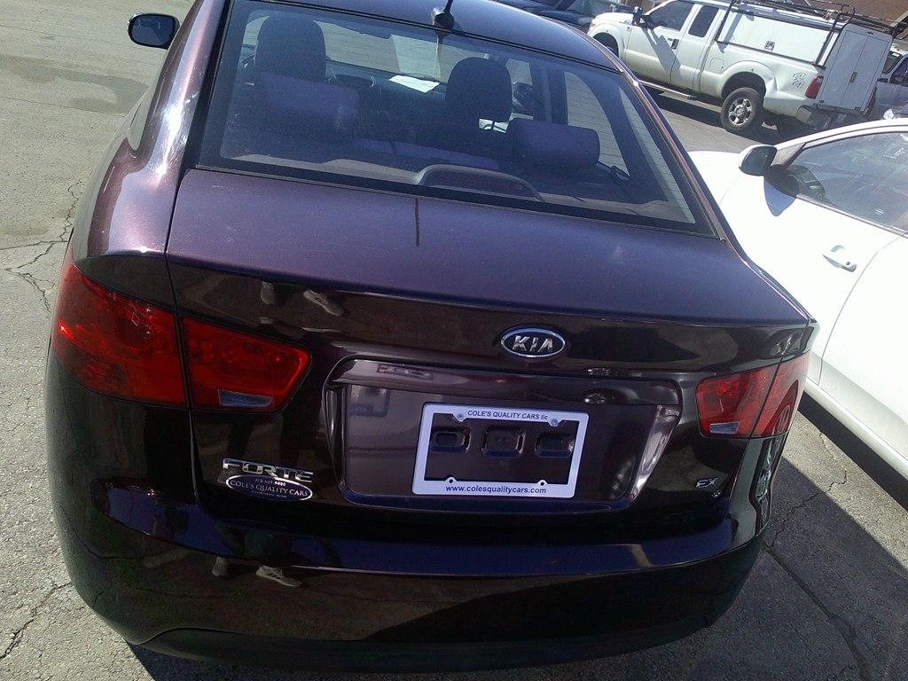 Kia Forte 4dr Sdn Auto EX 2010