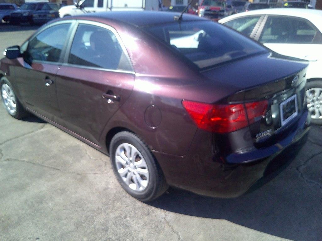 Kia Forte 4dr Sdn Auto EX 2010