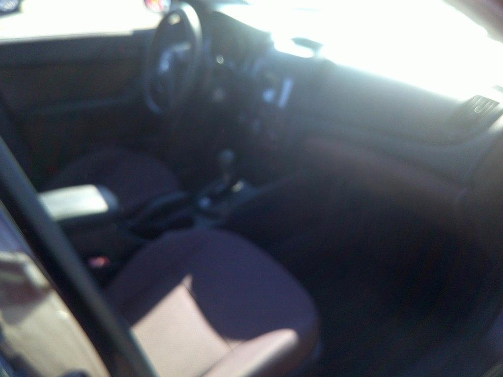 Kia Forte 4dr Sdn Auto EX 2010