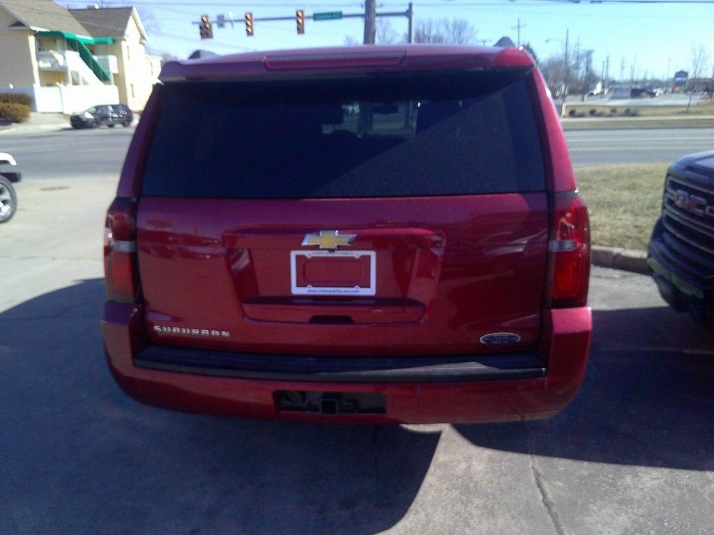 Chevrolet Suburban 4WD 4dr LS 2015