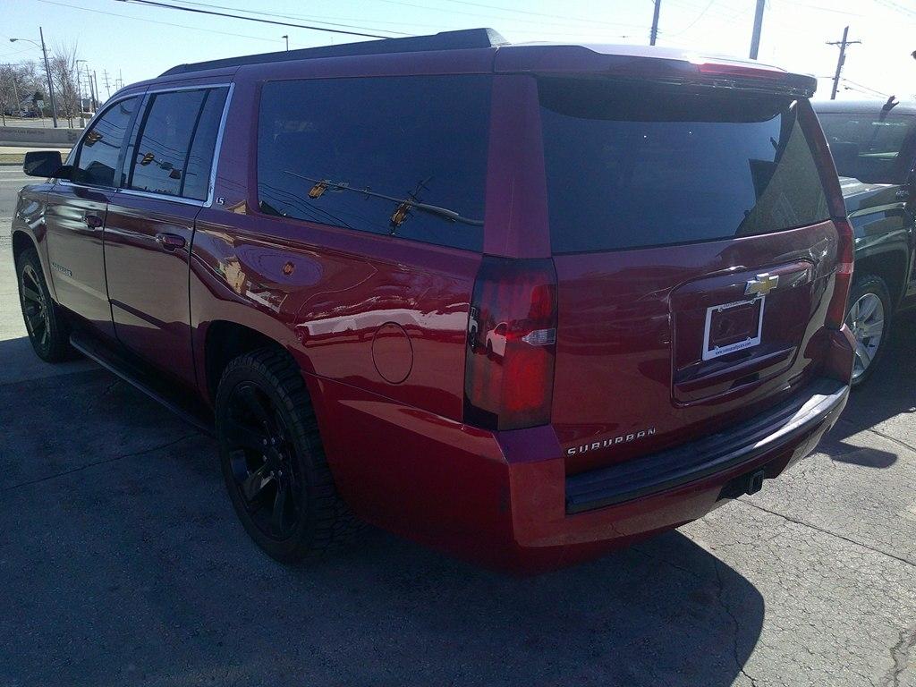 Chevrolet Suburban 4WD 4dr LS 2015