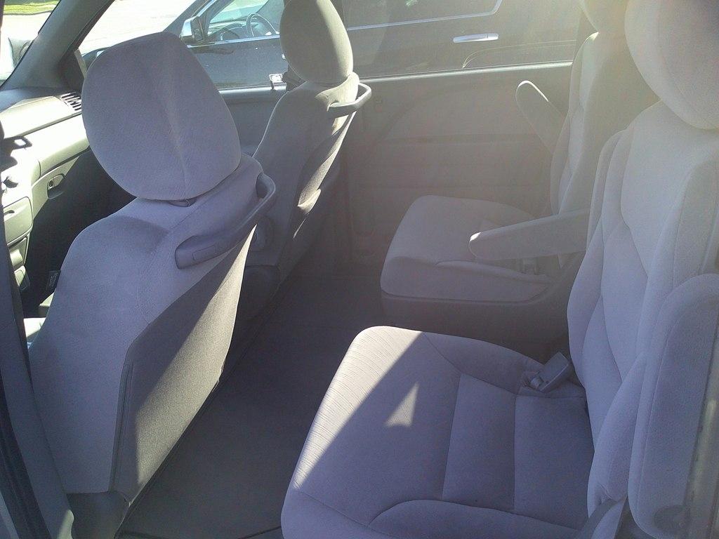 Honda Odyssey 5dr LX 2010