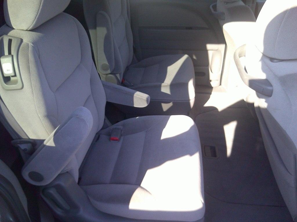 Honda Odyssey 5dr LX 2010