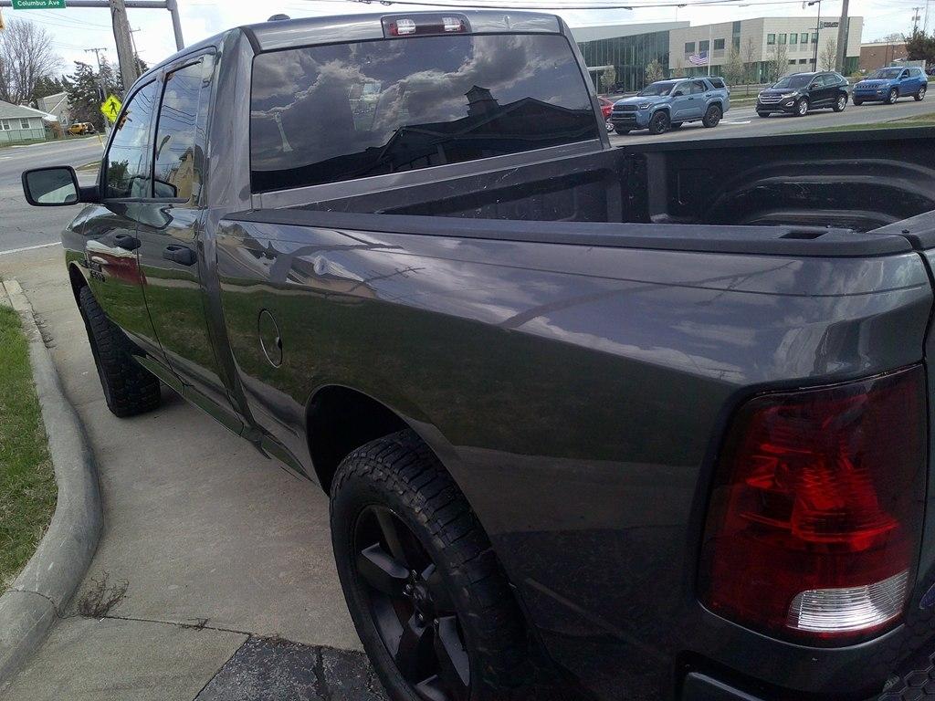 RAM 1500 4WD Quad Cab 140.5" Express 2015