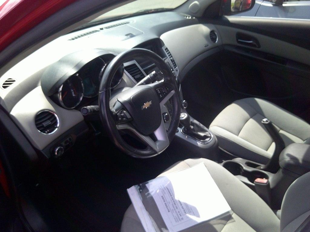 Chevrolet Cruze 4dr Sdn LT w/1LT 2012